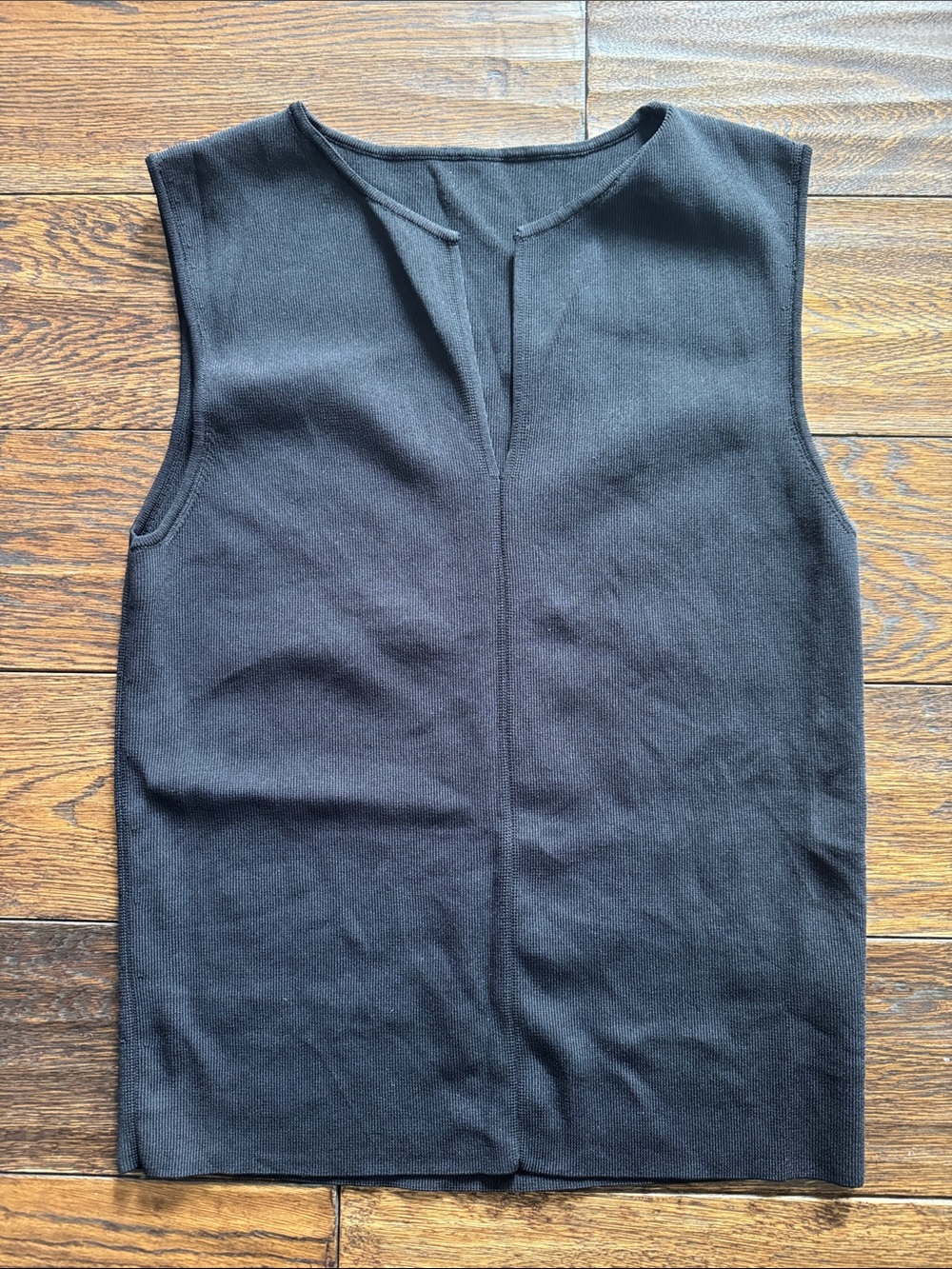Women’s Black Sleeveless Knit Top